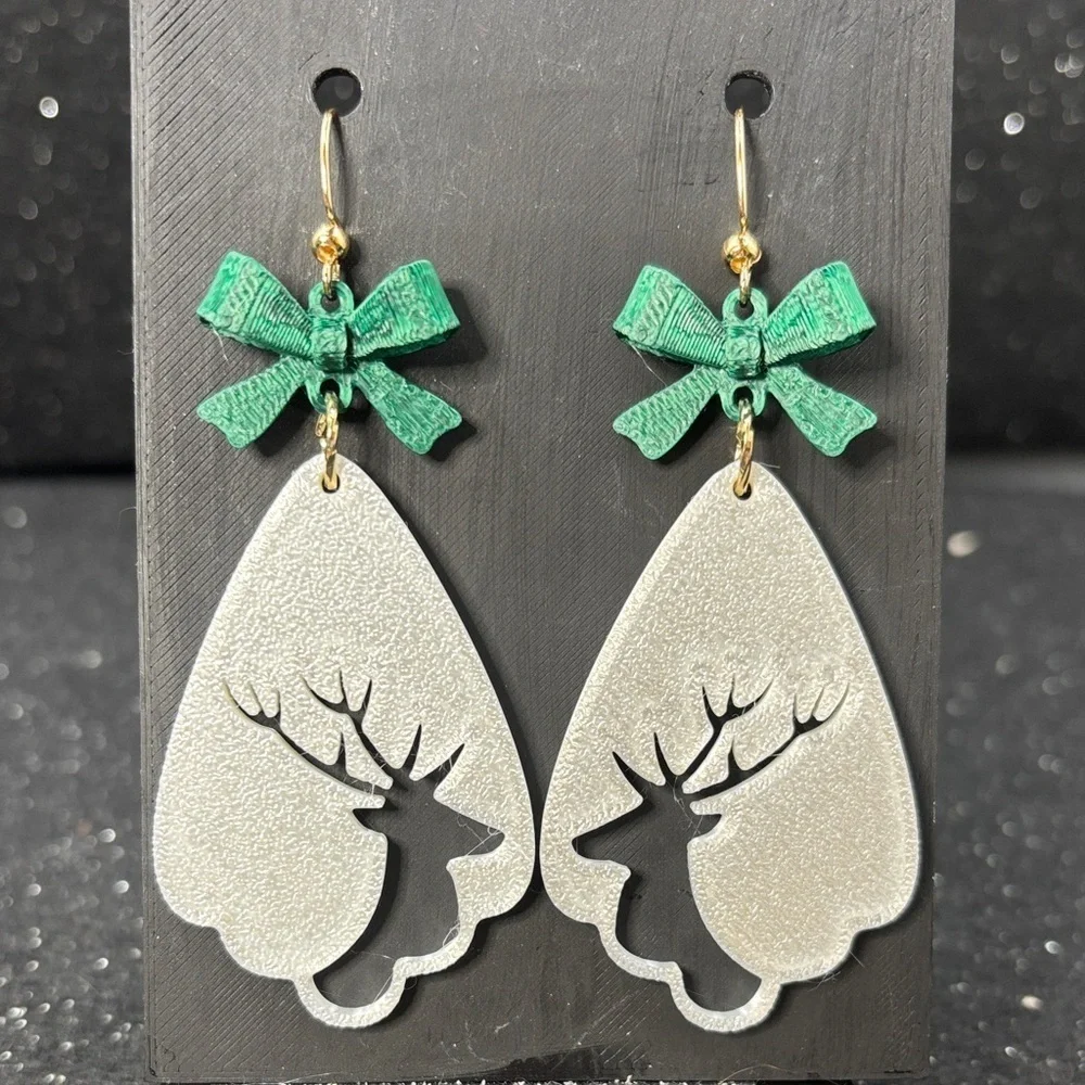 🦌 White Reindeer Bow Earrings 🎀